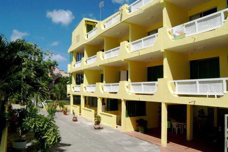 Meridian Inn Oistins Exterior photo